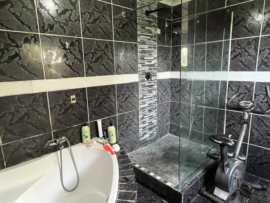 3 Bedroom Property for Sale in Haven Hills Eastern Cape